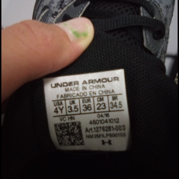 Under armour basketball shoes - Picture 4 of 4